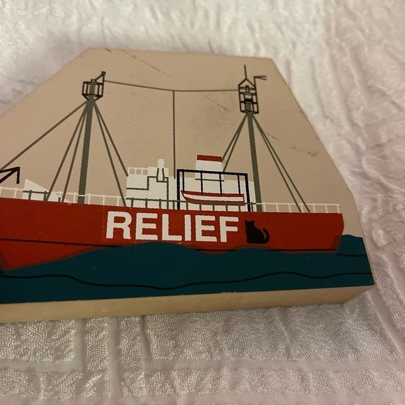 Cat's Meow RELIEF RESCUE SHIP Wood Shelf Sitter 1994 - Picture 5 of 6